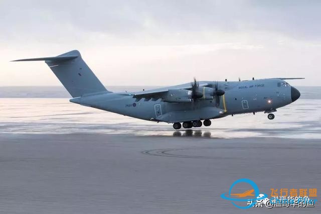 與空中加油飛機A400M近距離接觸-6935